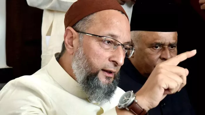 औवैसी की पार्टी दिल्ली चुनाव में कई सीटों पर उतारेंगे उम्मीदवार।