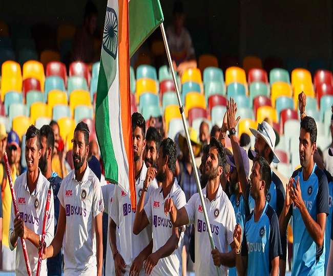 टीम इंडिया जीत के बाद जश्न मनाते हुए (एपी फोटो)