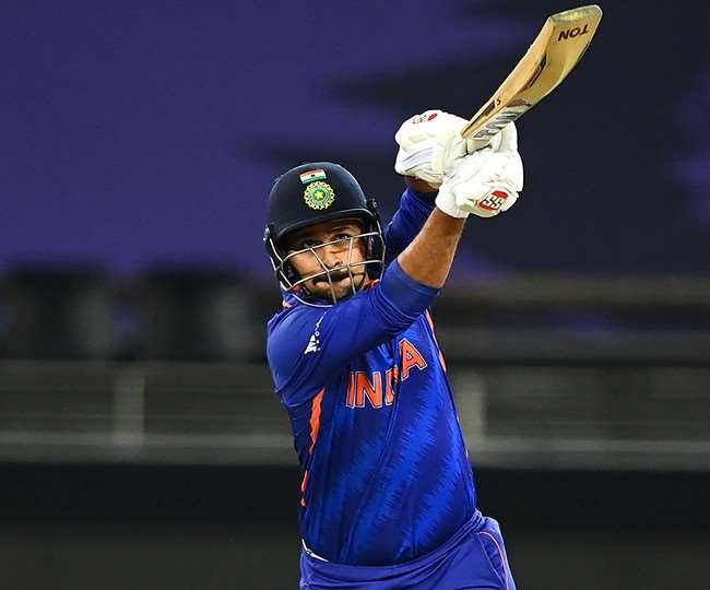 भारतीय बल्लेबाज शार्दुल ठाकुर (फोटो ट्विटर पेज)