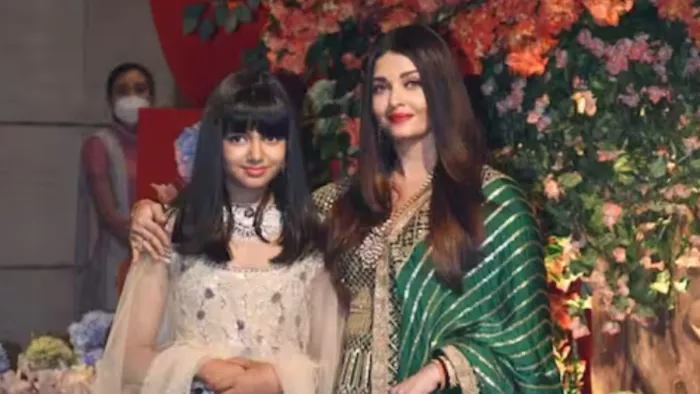 Photo Credit : Aishwarya Rai Bachchan Photo From Viral Bhayani Instagram