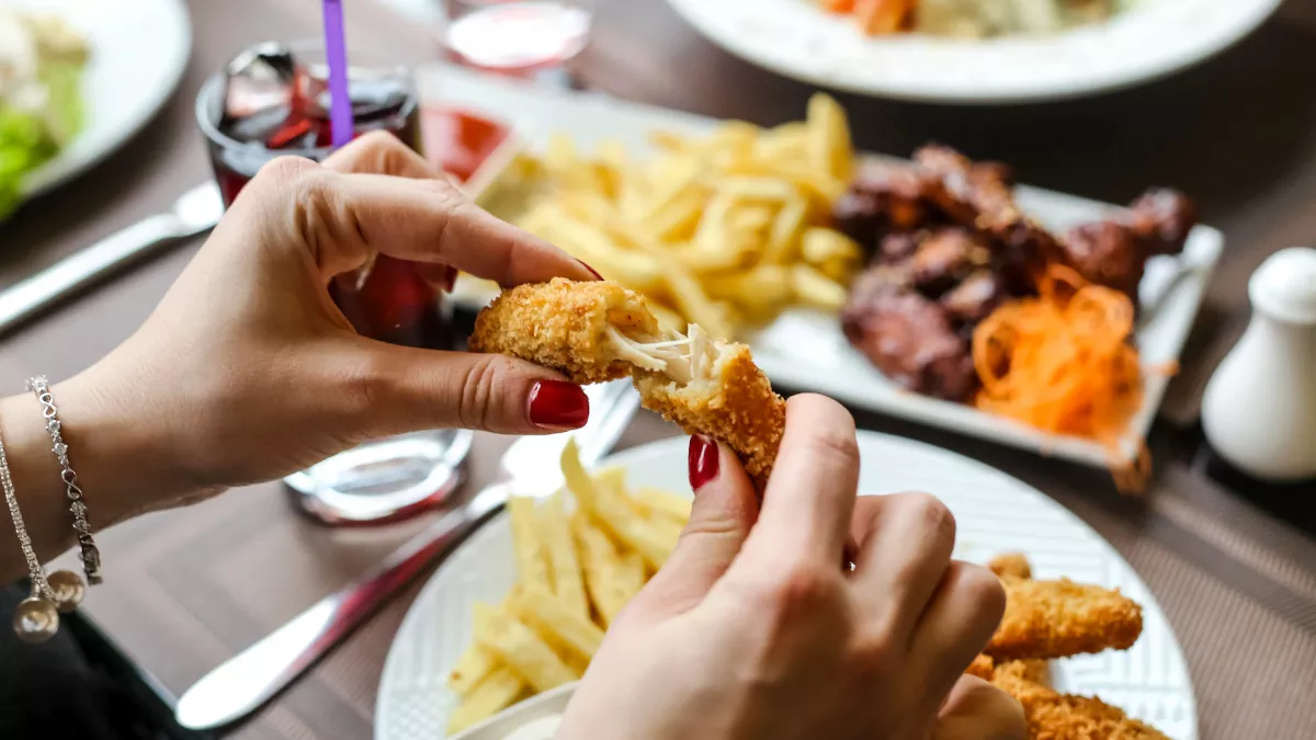 Fried food Disadvantages: मोटापा के अलावा इन बीमारियों की भी वजह बन सकता है बहुत ज्यादा तला-भुना खाना