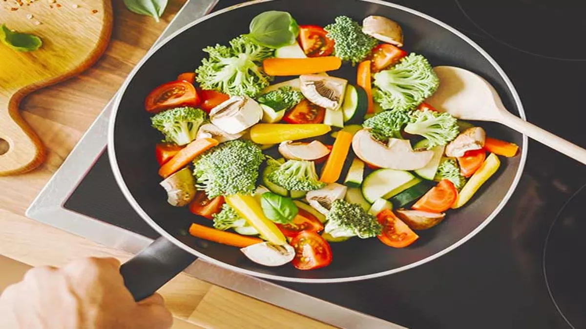 Induction Stove Top: दिन-ब-दिन गैस के दाम बढ़ने से है परेशान तो ये इंडक्शन कुकटॉप हैं कमाल, झट से करेंगे समाधान