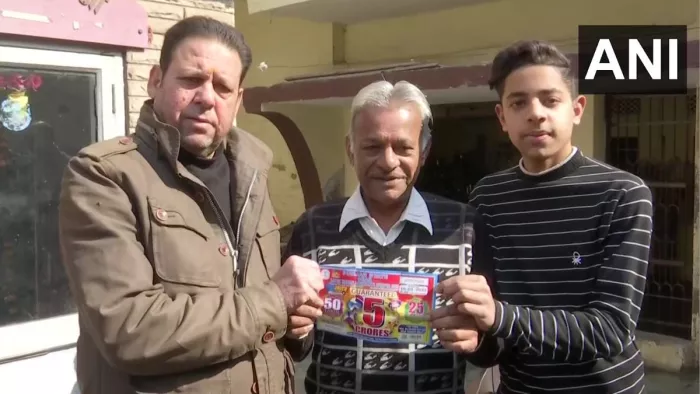 88 वर्षीय बुजुर्ग ने जीती 5 करोड़ की लॉटरी