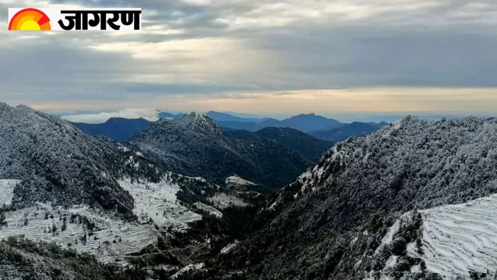 Uttarakhand Snowfall: वादियों में जहां तक नजर जा रही है, वहां तक बर्फ की सफेद चादर दिखाई दे रही है।