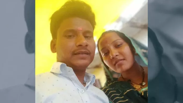 खुदकुशी करने वाला दंपती शिवलाल-जानकी। फाइल फोटो - स्वजन