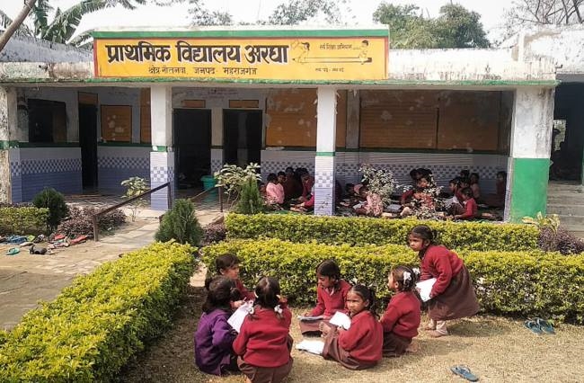 परीक्षा के दिन भी छात्र अनुपस्थित, सुचिता पर भी सवाल