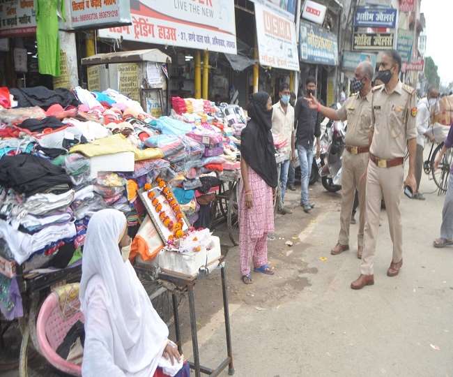 अमीनाबाद में दो रूटों पर वन-वे रूट व्यवस्था, जाम से मिली राहत। कुछ और रूट को भी बनेगा वन वे।
