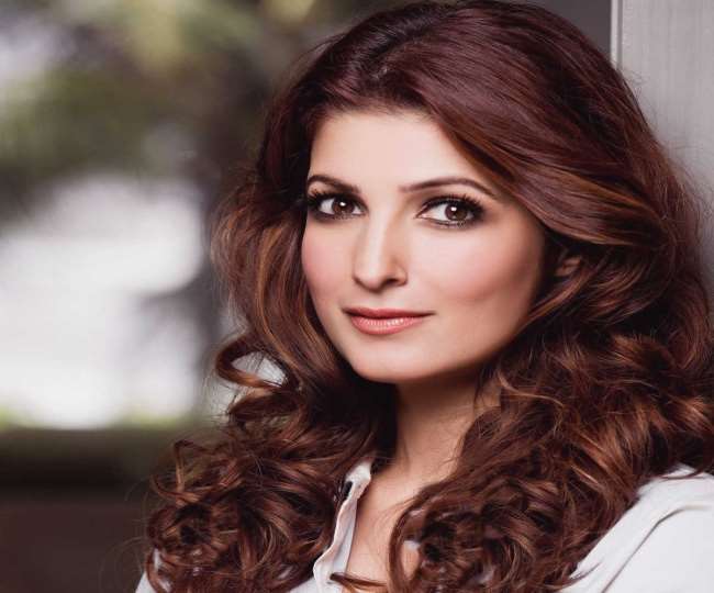 ट्विंकल खन्ना ने बताया किसी बीमारी से हैं पीड़ित, सोशल मीडिया पर फैंस ने दिया ऐसा रिएक्शन