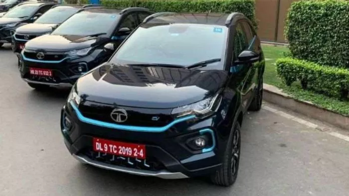 AMT Gearbox Cars In India 2023: See Car Details