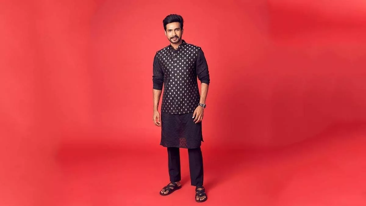 Kurta pajama ke top sath chappal