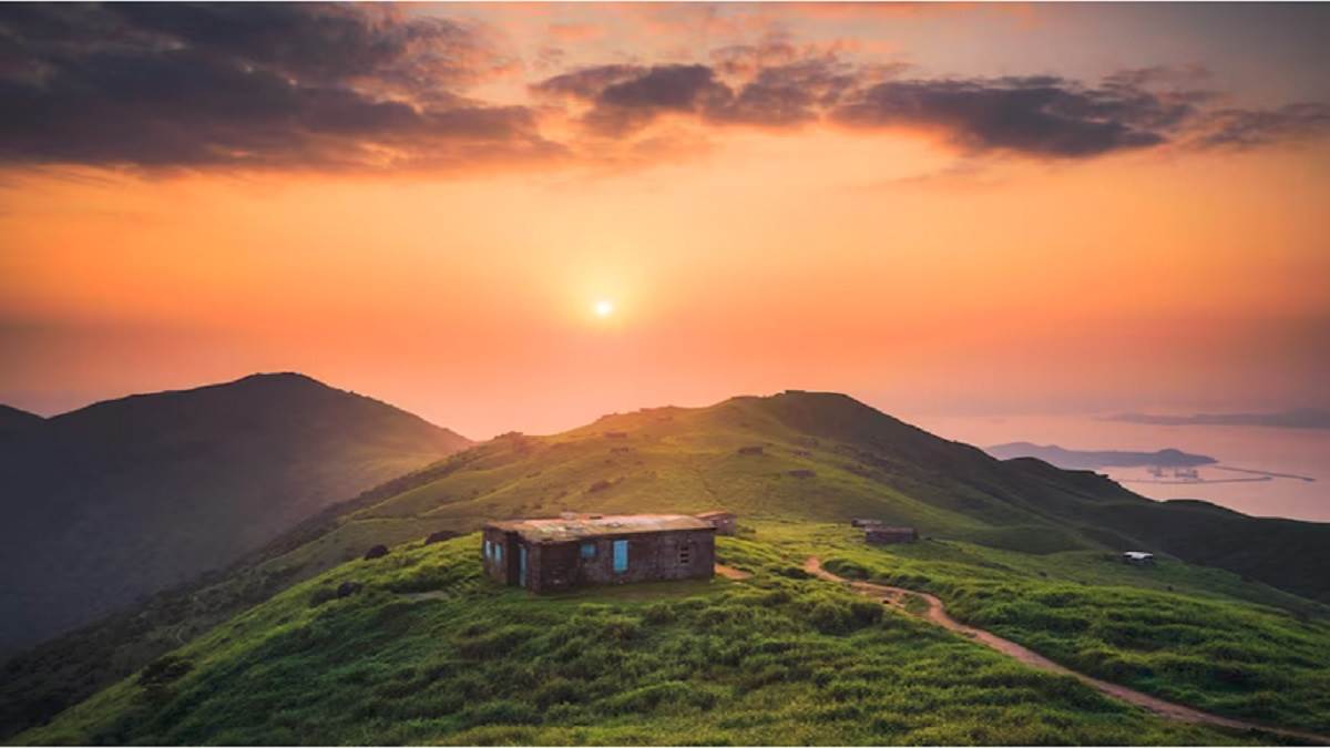 visit these places of western ghats to celebrate the vacation during the festive season