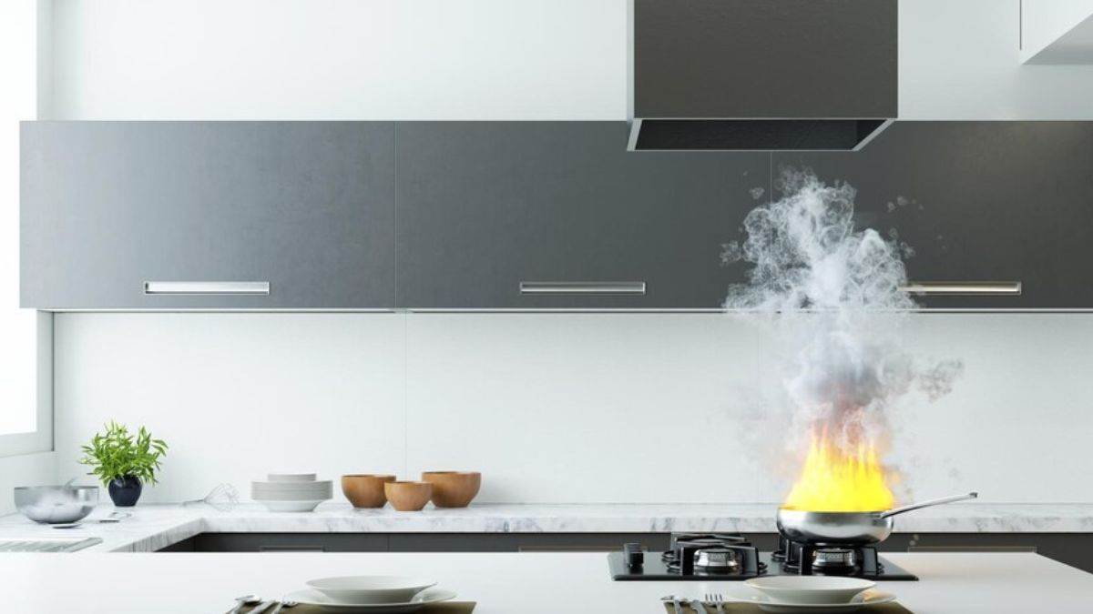 भारत में मिलने वाली 5 Best Faber chimney, एडवांस फीचर्स के चलते एग्जॉस्ट फैन की नाक में हुआ दम