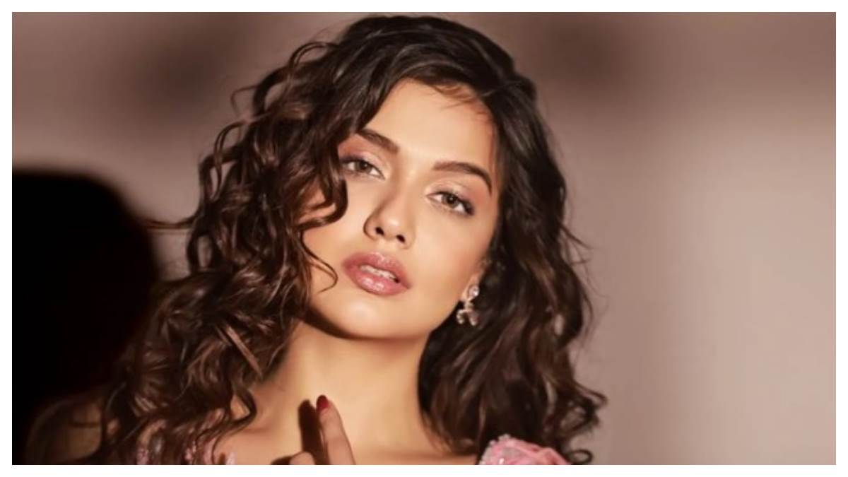 https://www.jagranimages.com/images/newimg/20022024/20_02_2024-divya_agarwal_image_1_23657292.jpg