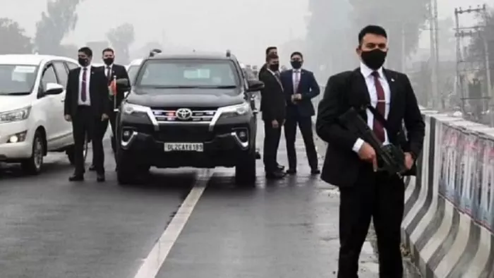PM मोदी की सुरक्षा चूक मामले में अफसरों पर गिरी गाज, कार्रवाई के लिए जांच शुरू