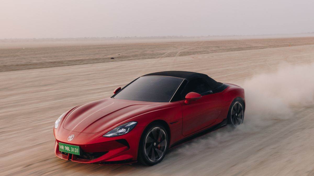 mg cyberster sets record at rajasthan sambhar lake hits 0 to 100 kmph in 3 seconds