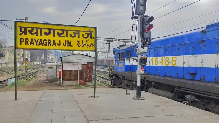 3 अप्रैल तक प्रयागराज जाने के लिए ट्रेनों में सीट नहीं, हजारों यात्री परेशान
