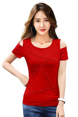 गर्मियों में स्टाइल का तड़का देना चाहती हैं तो Off Shoulder Top पहनें