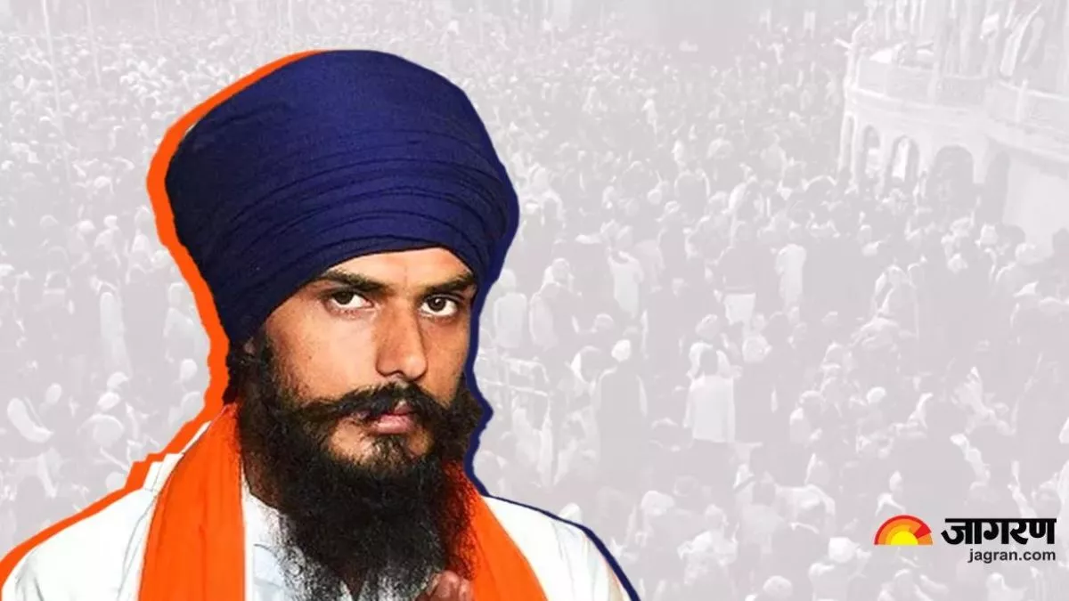 Amritpal Singh: अमृतपाल सिंह के चाचा और ड्राइवर ने किया सरेंडर, वारिस पंजाब दे प्रमुख अब भी फरार