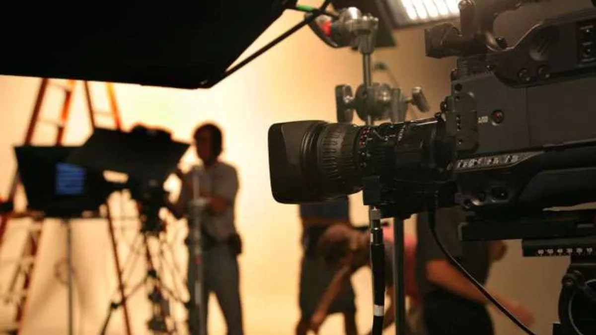 UP सरकार का कलाकारों को तोहफा, पूर्वांचल-बुंदेलखंड में फिल्म स्टूडियो बनाने पर मिलेगा अधिक अनुदान