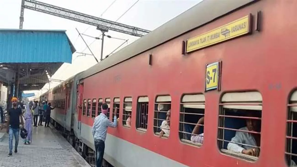 Varanasi: बर्निंग ट्रेन बनने से बची कामायनी एक्सप्रेस, बच्चों की बहादुरी से टला हादसा; पहिए में लग चुकी थी आग