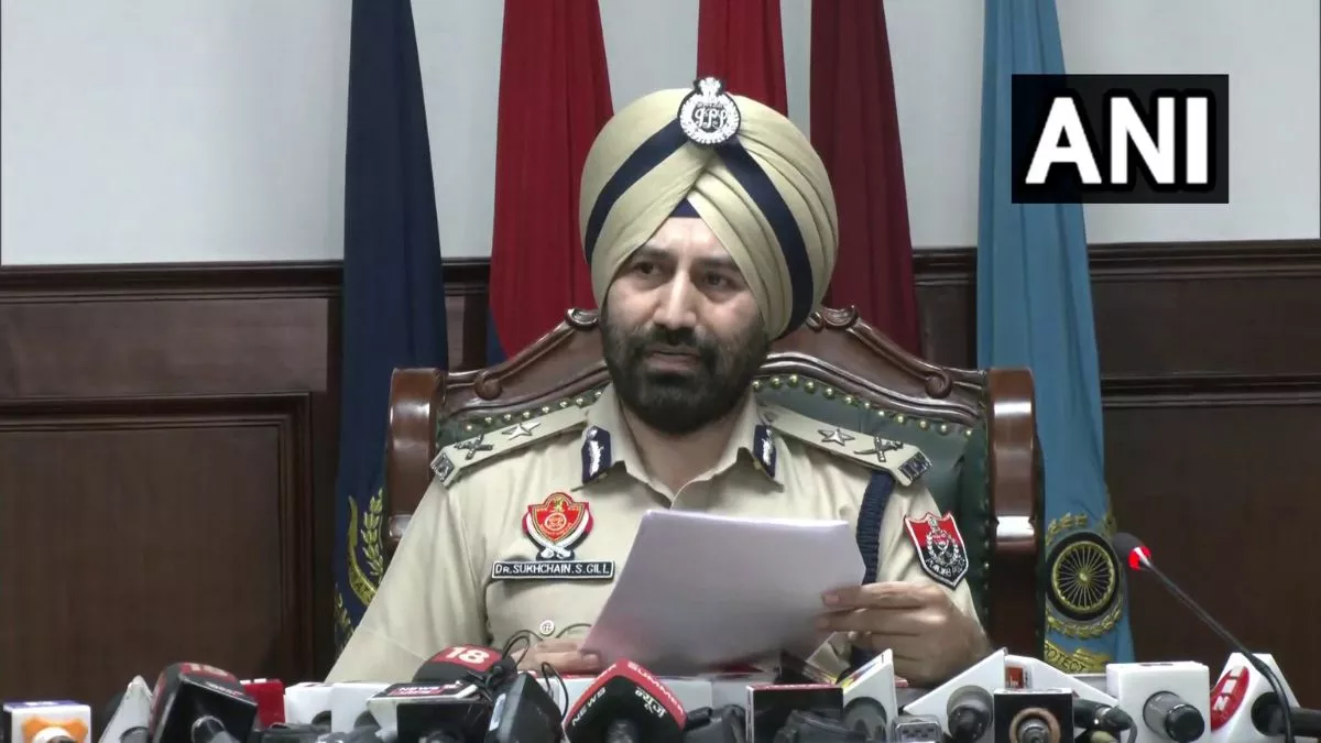 Punjab Police: अमृतपाल मामले में पंजाब पुलिस को ISI व विदेशी फंडिंग होने का संदेह, तलाशी अब भी जारी