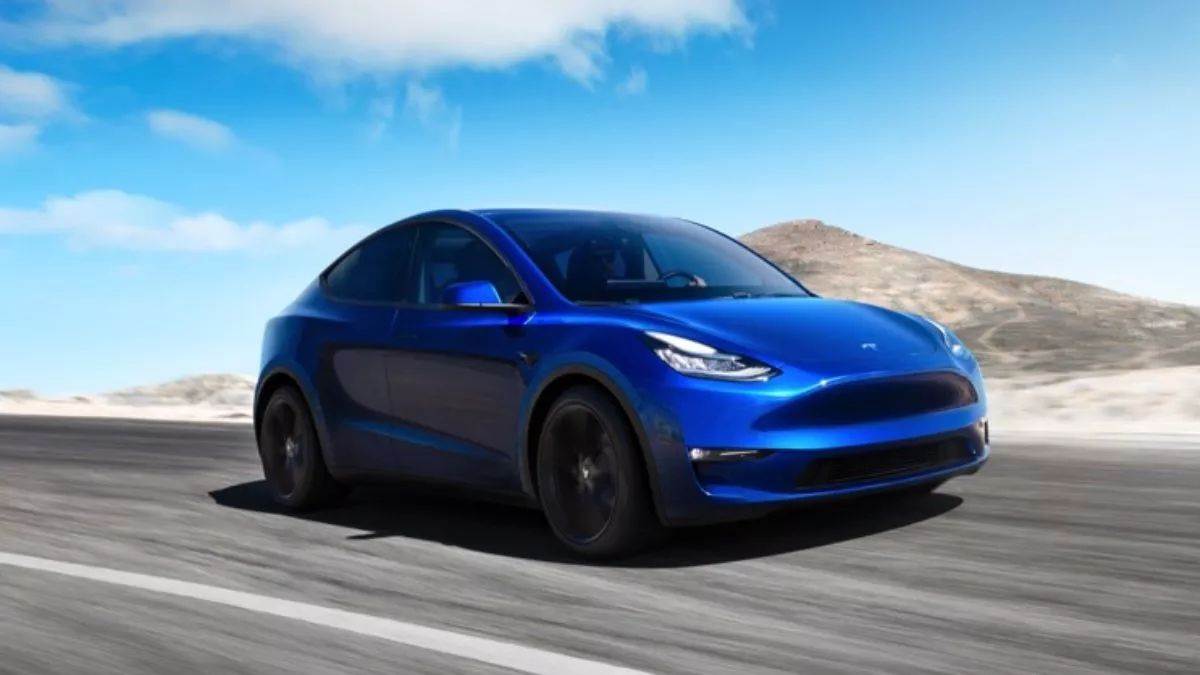 two people accused of stealing teslas secret technology know details