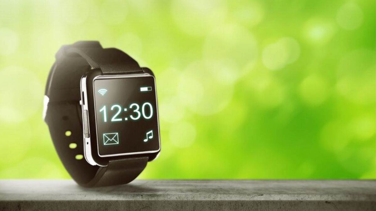 आ गयी सस्ती Best Smartwatch की लिस्ट, बड़ी डिस्प्ले के साथ BT कॉलिंग, वाटरप्रूफ फीचर के चलते पानी में भी नहीं होती खराब