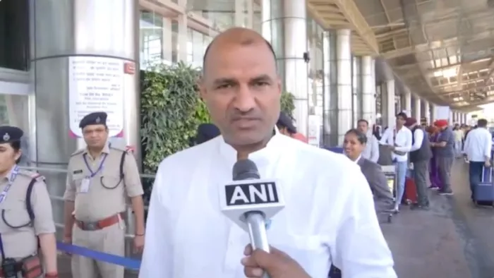 Lok Sabha Election 2024: कांग्रेस नेताओं के BJP में शामिल होने पर सीपी जोशी ने कसा तंज