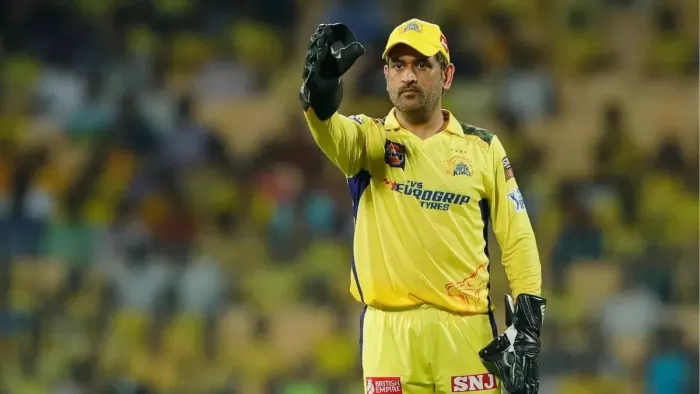 MS Dhoni से 15 करोड़ की धोखाधड़ी के मामले में कोर्ट ने दिया ये आदेश, आरोपी की मुश्किलें बढ़ीं