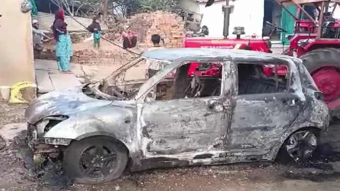 विदिशा आत्महत्या मामले में बवाल बढ़ता देख पुलिस मौके पर पहुंची (फोटो- जेएनएन)