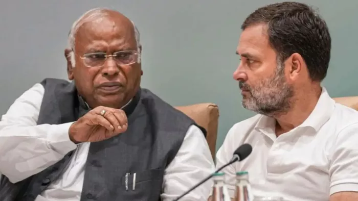 मल्लिकार्जुन खड़गे और राहुल गांधी (Photo PTI)