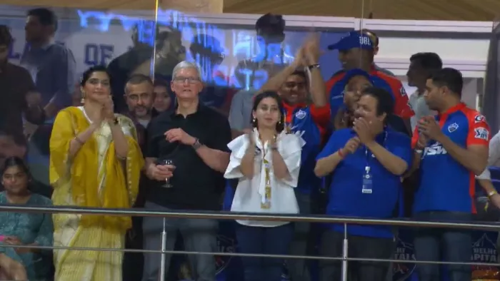 Tim Cook with Sonam Kapoor DC vs KKR IPL 2023