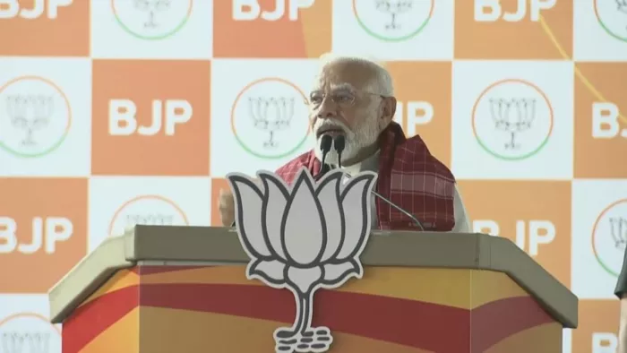 बेंगलुरु में इंडी गठबंधन पर जमकर बरसे PM Modi। फ