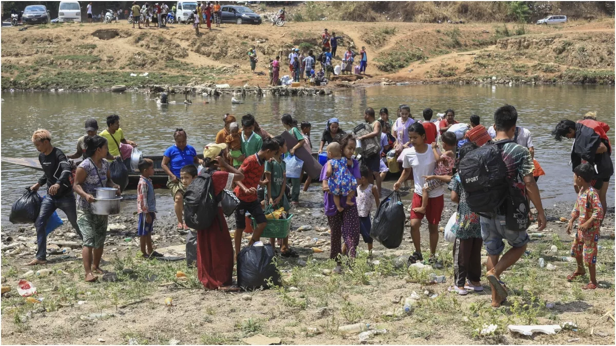 Myanmar Conflict: म्यांमार में सेना और विद्रोही गुटों के बीच भड़का संघर्ष, 1,300 लोग भागे थाइलैंड