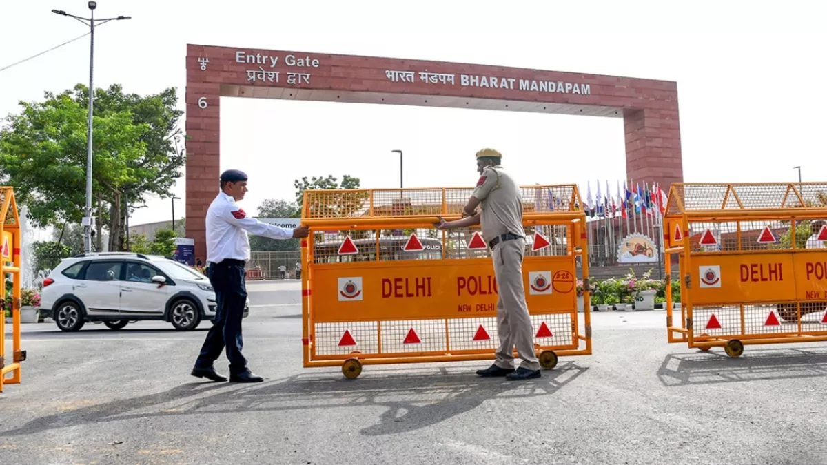 Delhi Traffic Advisory: दिल्ली में रविवार को इन रास्तों पर जानें से बचें, पढ़ लें ट्रैफिक पुलिस की एडवाइजरी