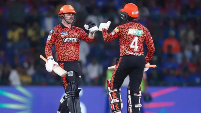 DC vs SRH: ट्रेविस हेड और अभिषेक शर्मा ने मचाया कोहराम।