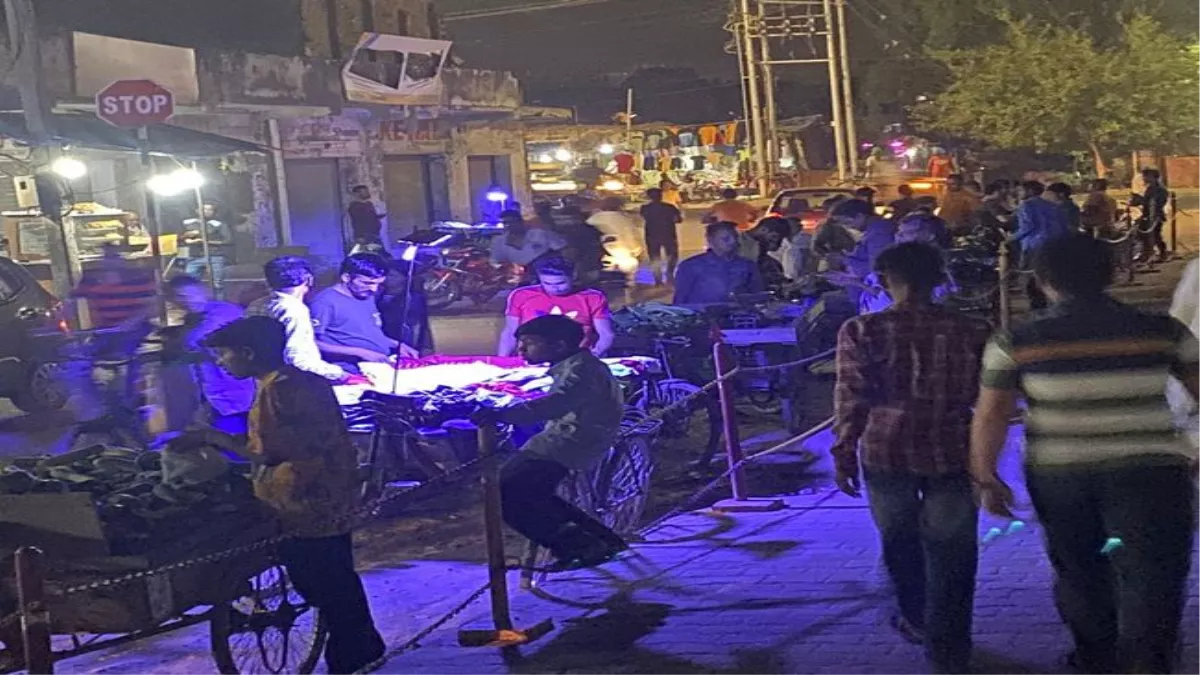 चंडीगढ़ के बाजारों में अतिक्रमण पर कार्रवाई, गावों में शाम को सज जाती हैं रेहड़ियां, नगर निगम का ध्यान नहीं