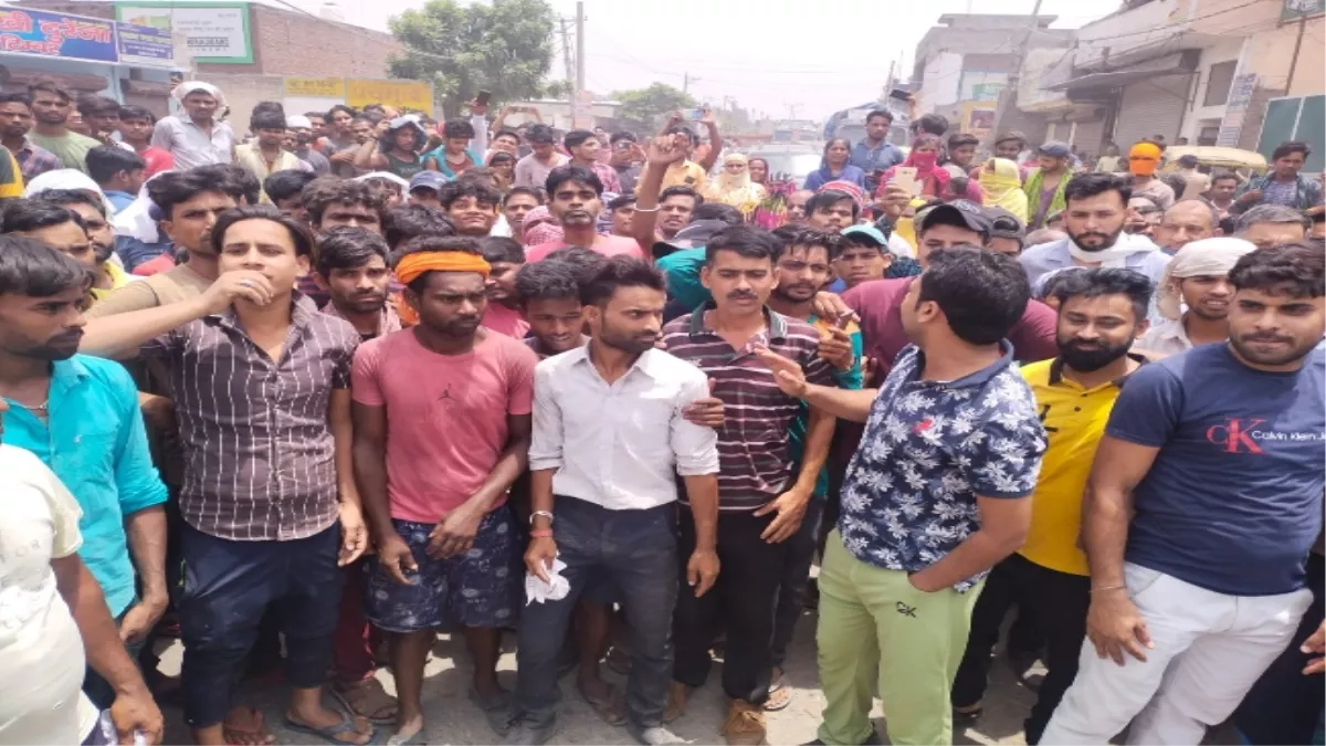 यमुनानगर में मिनिस्‍ट्री आफ फर्टिलाइजर टीम की रेड, प्‍लाईवुड फैक्ट्रियां बंद कर सड़क‍ पर उतरे श्रमिक, हंगामा