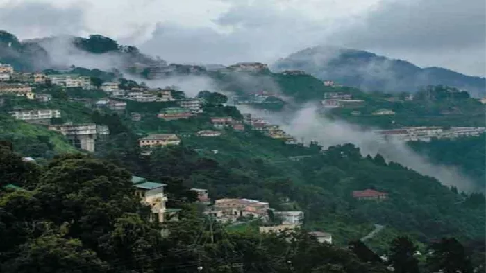 Summer Vacation: दिल्ली से कुछ घंटों की दूरी पर हैं ये पांच पर्यटक स्थल
