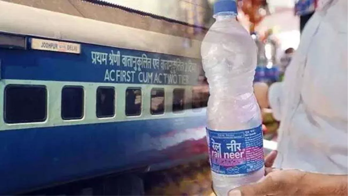 भीषण गर्मी में रेलवे स्टेशन पर पानी की किल्लत, मुरादाबाद में रोज 14 हजार बोतल पी जाते हैं यात्री