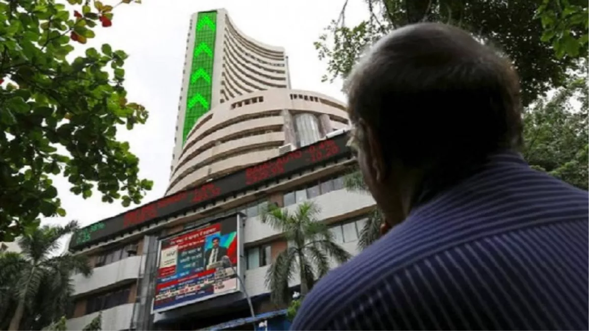 शानदार तेजी के साथ खुले शेयर बाजार, Sensex में 1030 अंकों का उछाल, निफ्टी भी 16,130 के पार