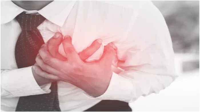 Silent Heart Attack Signs: ये 4 लक्षण दिखें तो समझे आने वाला है हार्ट अटैक