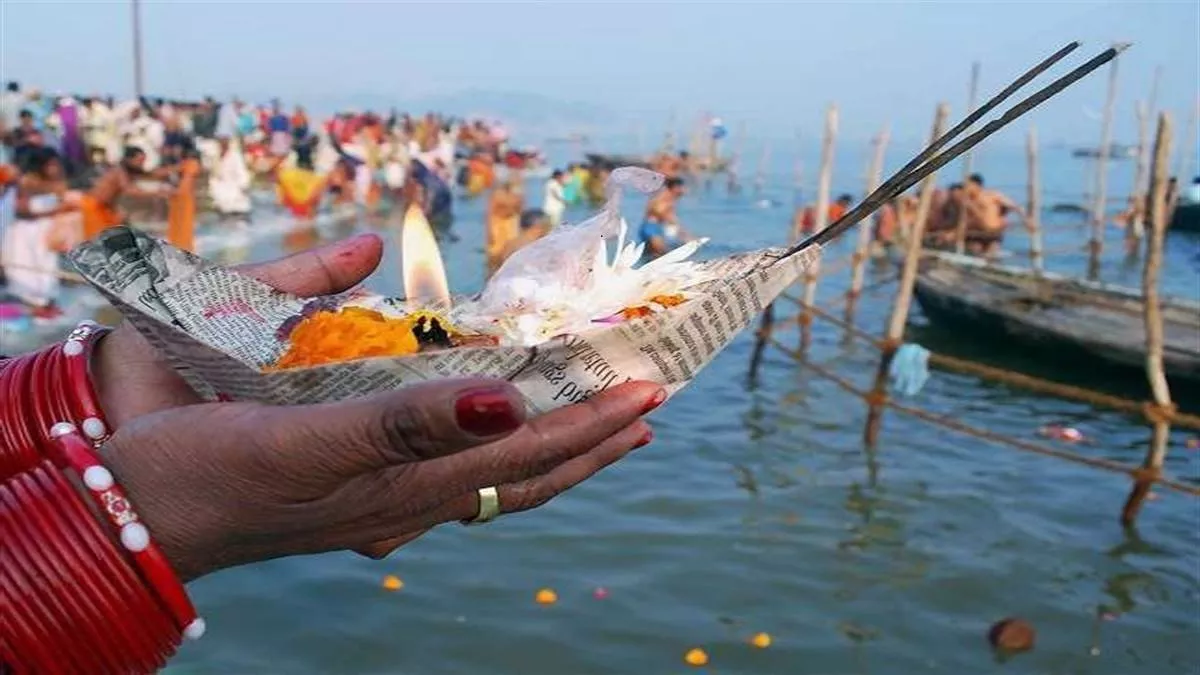 Ganga Dussehra 2023 गंगा दशहरा के दिन करें ये स्तुति होगा सभी पापों का नाश  - Recite Ganga Stuti On The Day Of Ganga Dussehra All Sins Will Be destroyed