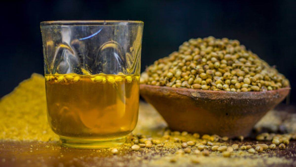 you must have heard about the benefits of coriander water but do you know who should not make the mistake of drinking it