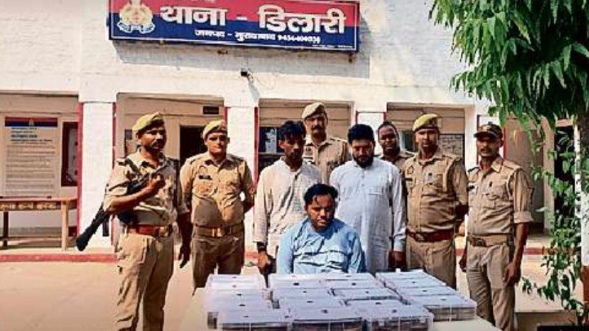 https://www.jagranimages.com/images/newimg/20052025/20_05_2025-dilari_police_station_23941749.jpg