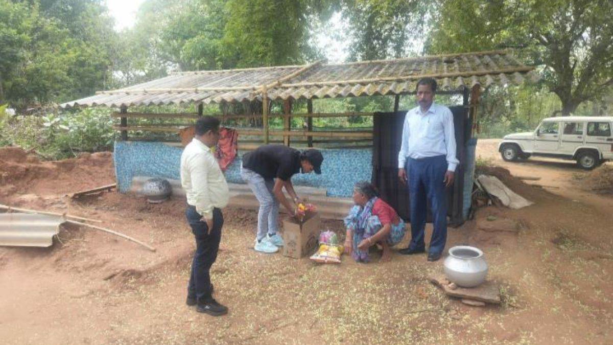 cm orders aid for elderly woman connect her to government schemes