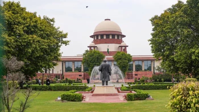 वक्फ संशोधन कानून के खिलाफ याचिका पर सुनवाई