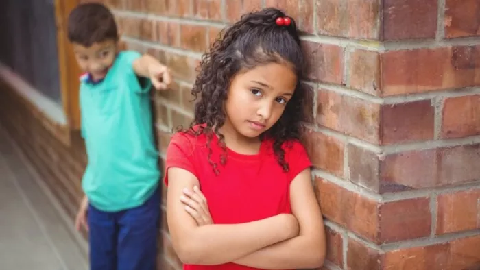 इन 5 टिप्स से समझाएं बच्चो को Toxic Friendship का मतलब (Image Source: Freepik)