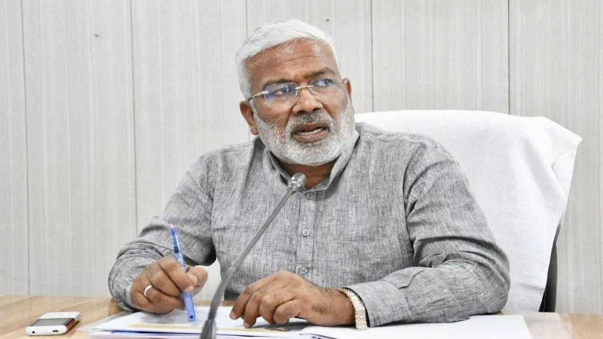 जल जीवन मिशन में बड़ी लापरवाही! मिर्जापुर में खराब काम पर भड़के जलशक्ति मंत्री, जांच के आदेश