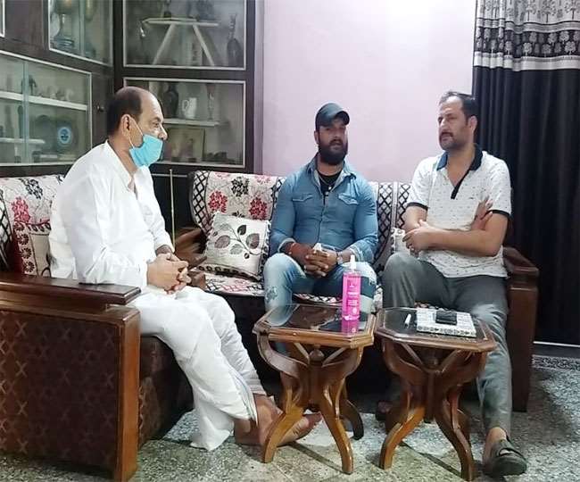 Khesari Lal Yadav met Father of Sushant Singh Rajput said Bihari ...